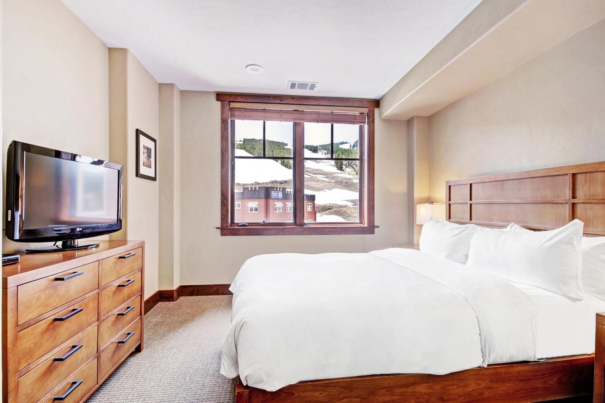One Ski Hill, A Rockresort Breckenridge Room photo