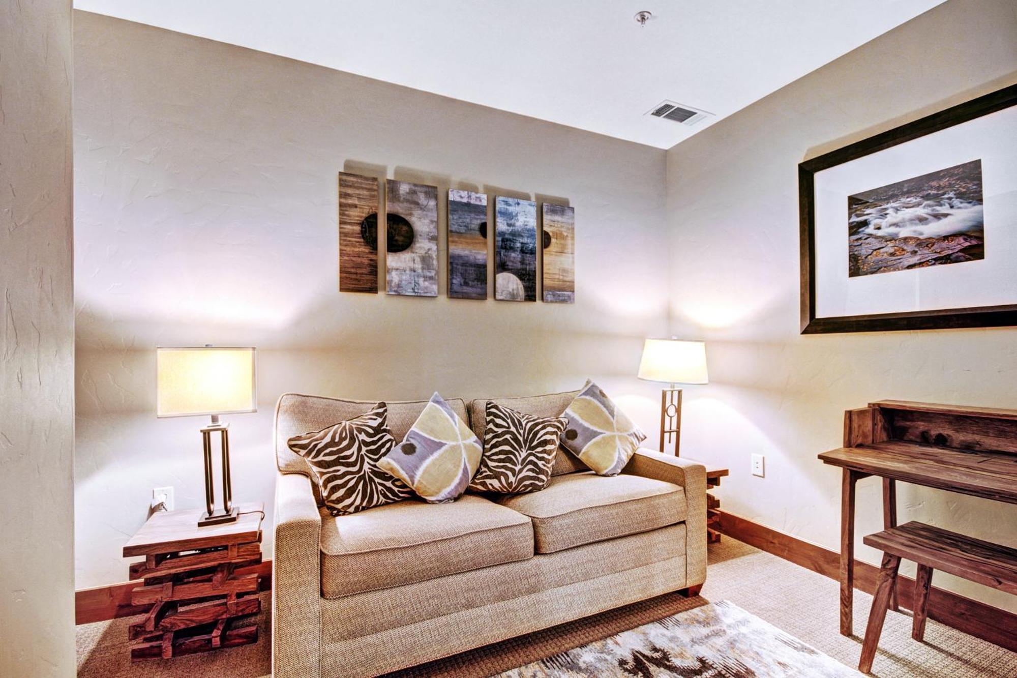 One Ski Hill, A Rockresort Breckenridge Room photo