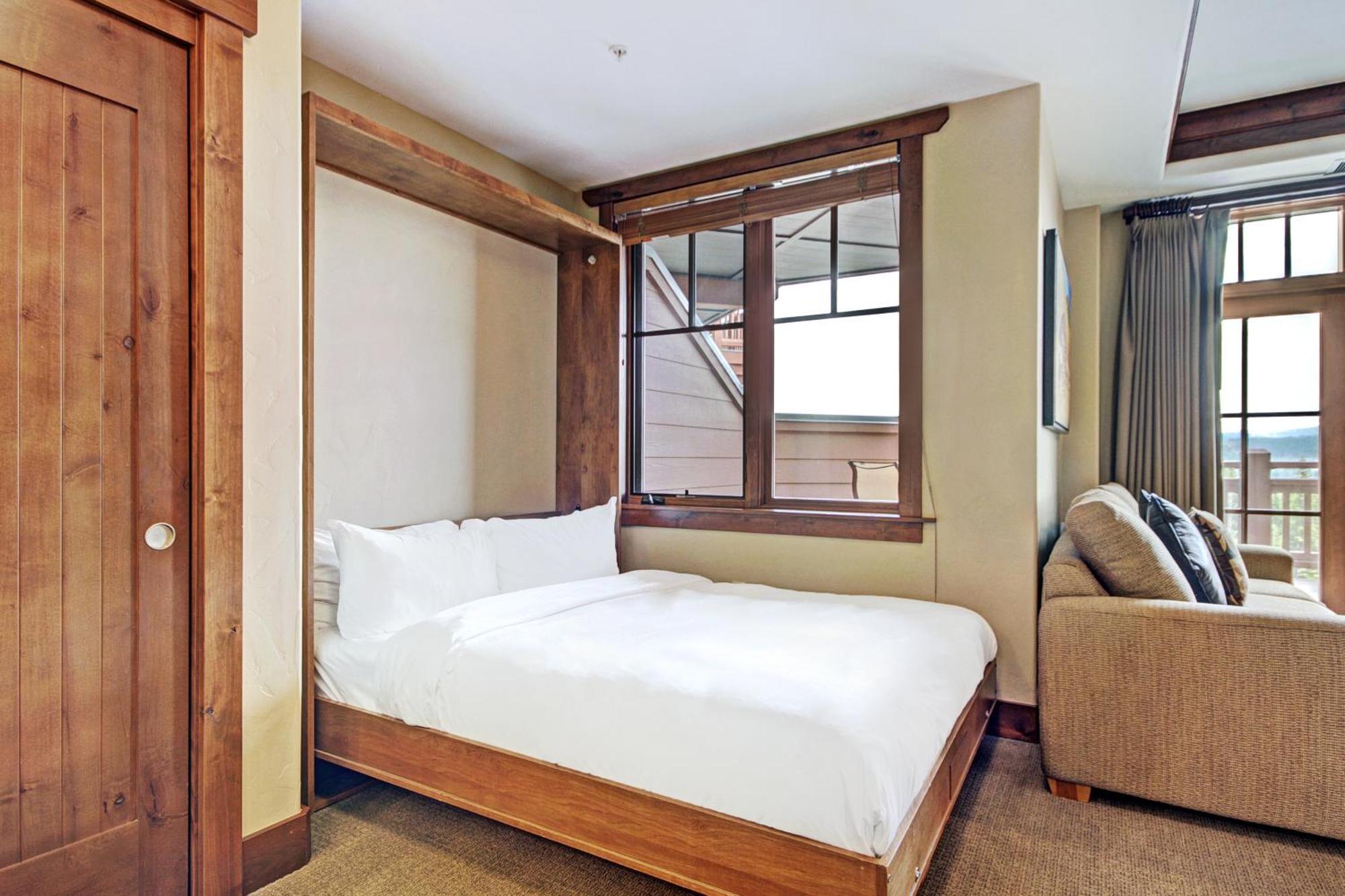 One Ski Hill, A Rockresort Breckenridge Room photo