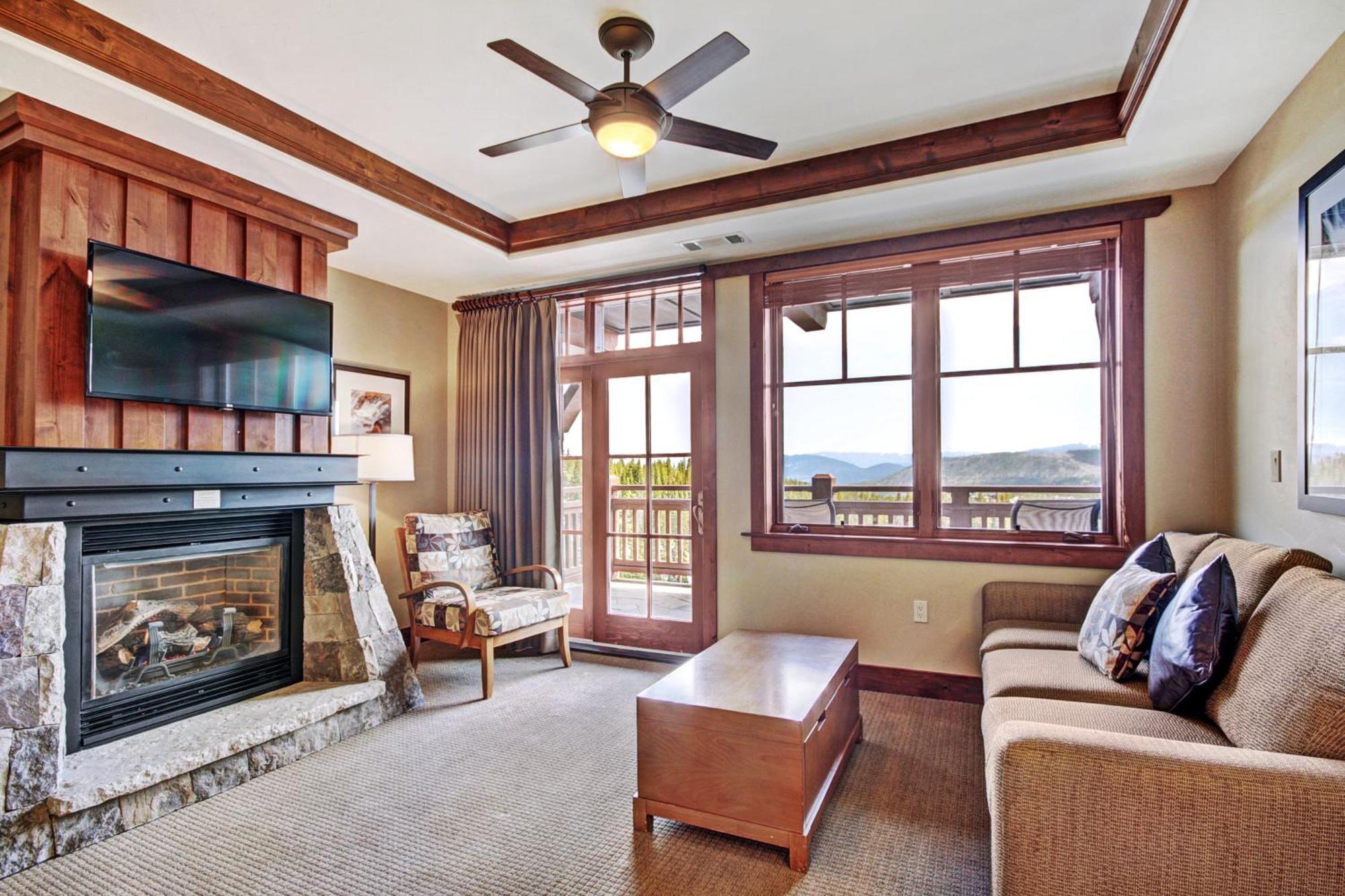 One Ski Hill, A Rockresort Breckenridge Room photo